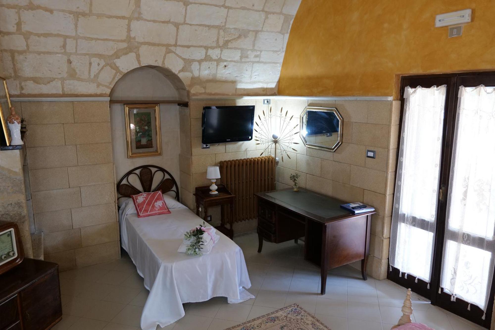 Torre Pinta Masseria Medioevale Otranto Bagian luar foto